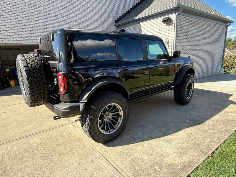 2024 Ford Bronco Badlands 20x10 10 37x1250r20 Toyo Open Country At3 
