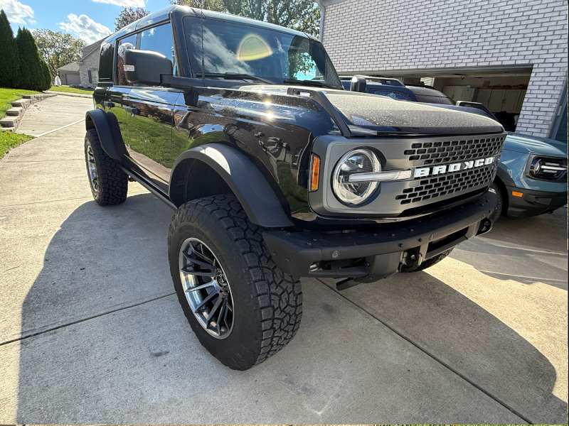 2024 Ford Bronco Badlands 20x10 10 37x1250r20 Toyo Open Country At3 