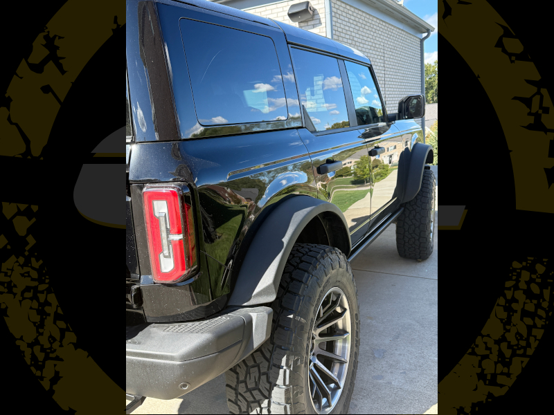 2024 Ford Bronco Badlands 20x10 10 37x1250r20 Toyo Open Country At3 