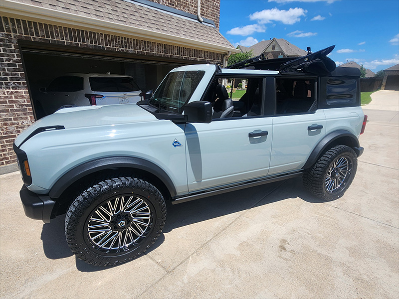 2024 Ford Bronco Black Diamond Tis 553bm 22x10 Radar Renegade 285 50r22 
