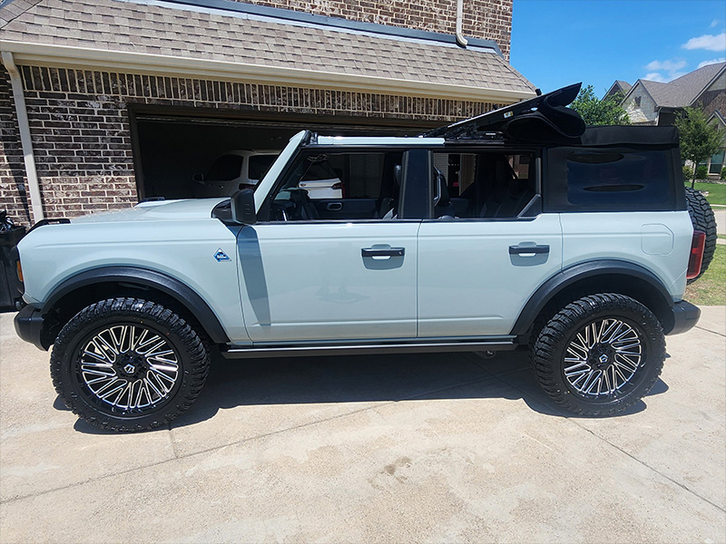 2024 Ford Bronco Black Diamond Tis 553bm 22x10 Radar Renegade 285 50r22 