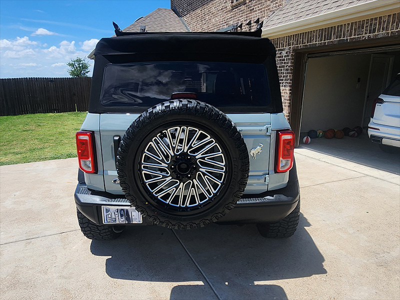 2024 Ford Bronco Black Diamond Tis 553bm 22x10 Radar Renegade 285 50r22 
