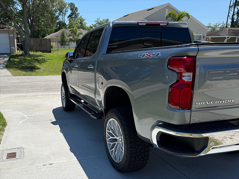2025 Chevrolet Silverado 1500 Tis Offroad 566 22x10 Versatyre X Terrain 35x12 50r22 