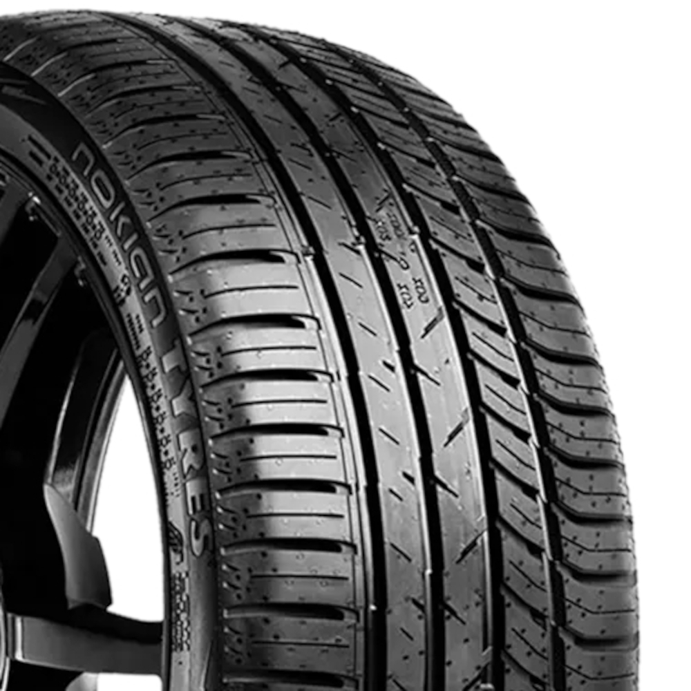 Nokian zLINE AS SUV Photo