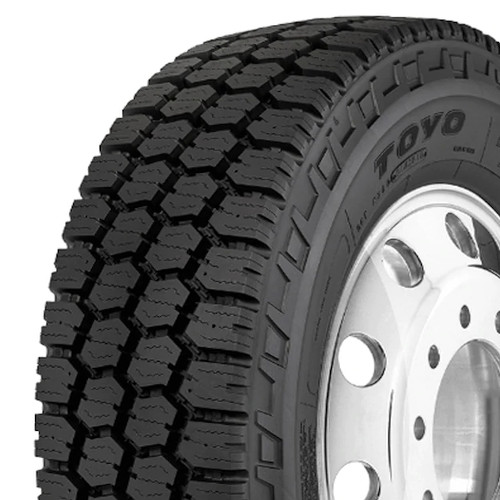 Toyo M655 Tire